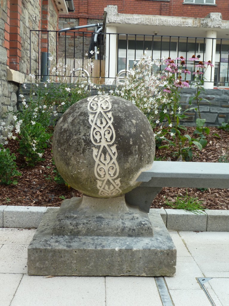 Carved ball finial bench